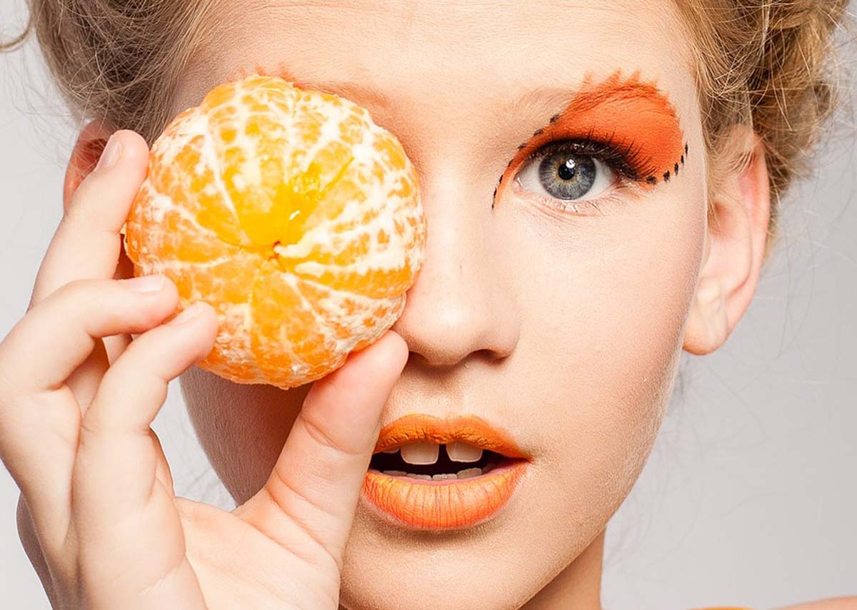 Orange Make Up